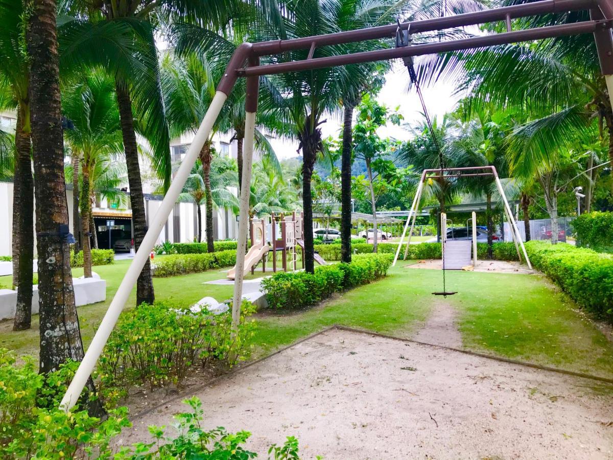 By The Beach - Luxury 2 Bedrooms Family Suite Batu Feringgi Exterior foto