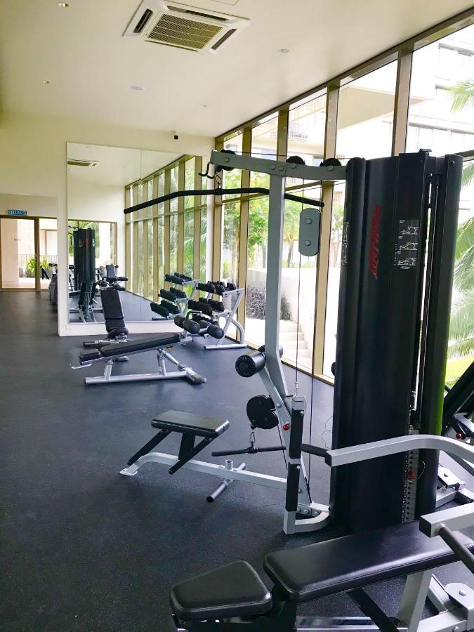 By The Beach - Luxury 2 Bedrooms Family Suite Batu Feringgi Exterior foto